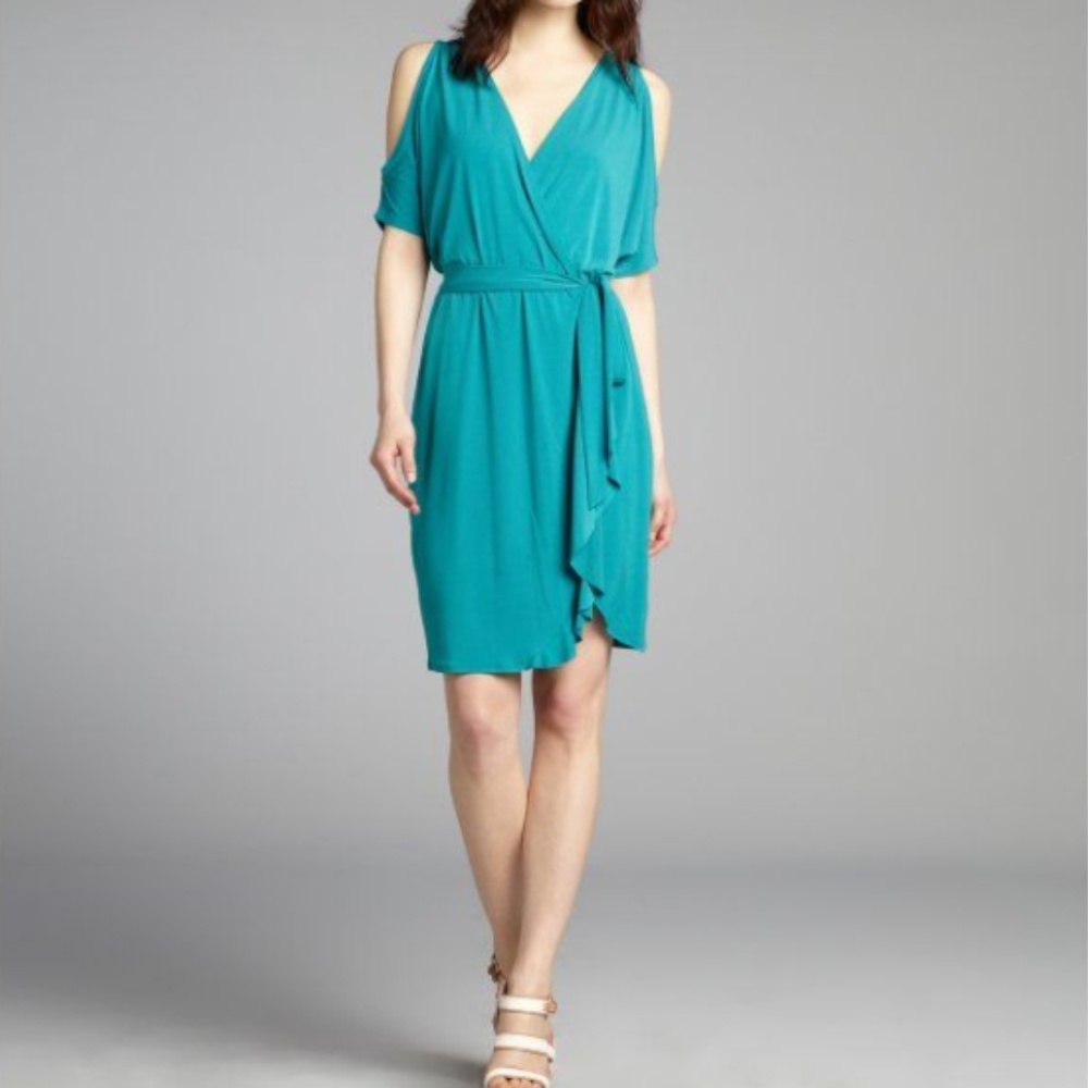 Max and Cleo Cold Shoulder Dress Size Small